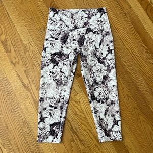 Balance Collection Floral Capri Leggings Large